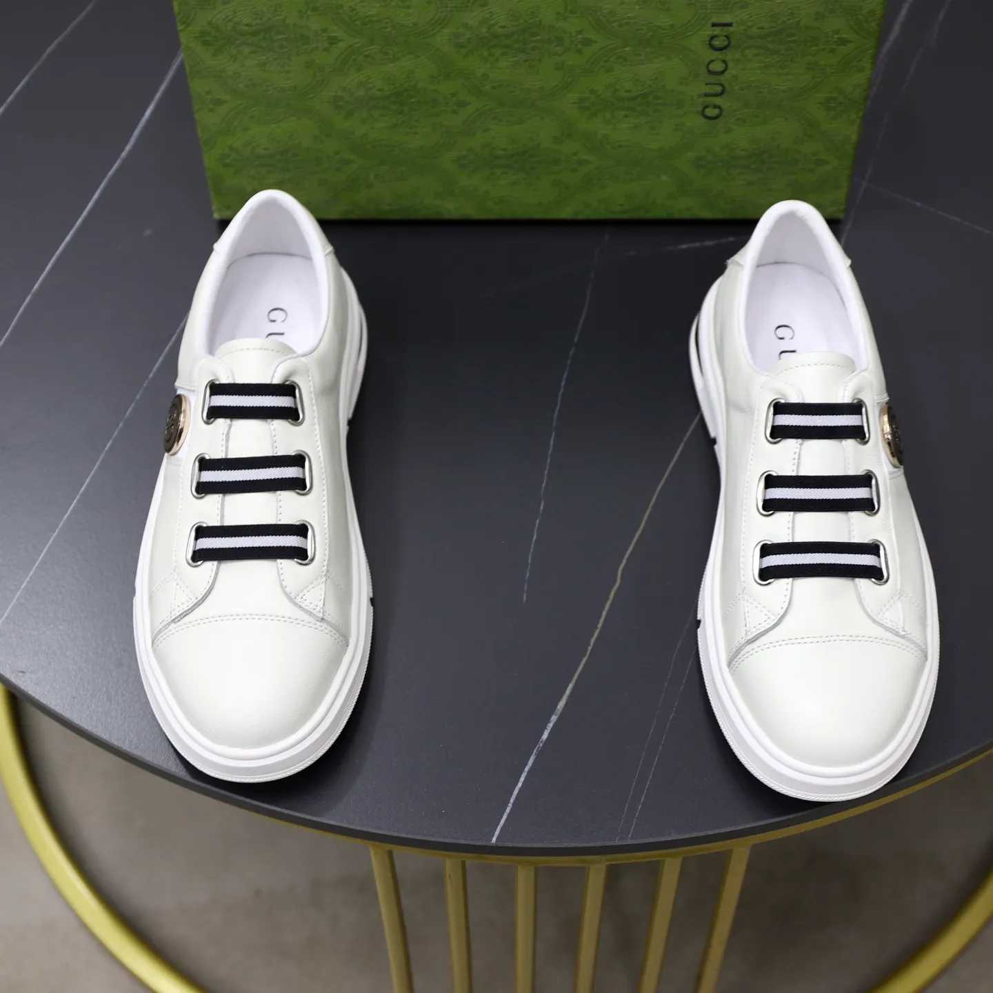 Ex-factory price: 462💰🙅‍♂️🙅‍♂️🙅‍♂️ Brand: GUCCI Standard code: 38-44 (45 customized) Grade: Same as the official website Material: Original leather splicing Comfortable and breathable pigskin lining Original wear-resistant outsole Style category: Men's fashion casual shoes Running sneakers Distinguished luxury brand elements Top luxury Color: actual picture color